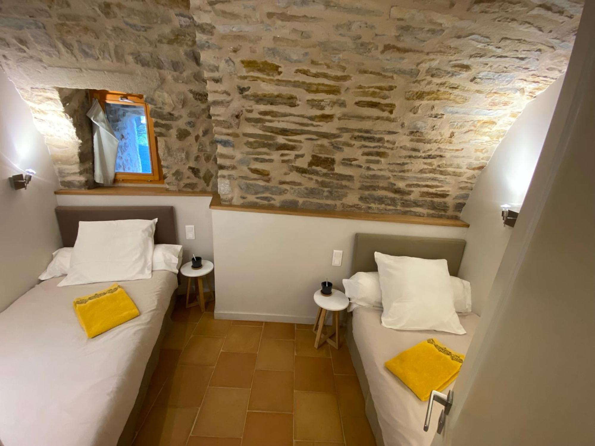 Les Caselles, Gite Et Maison D'Hotes Saint-Beauzely Ngoại thất bức ảnh
